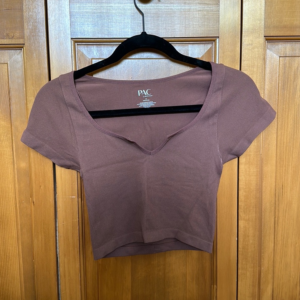 pacsun XS comfy cropped t-shirt, barley worn.